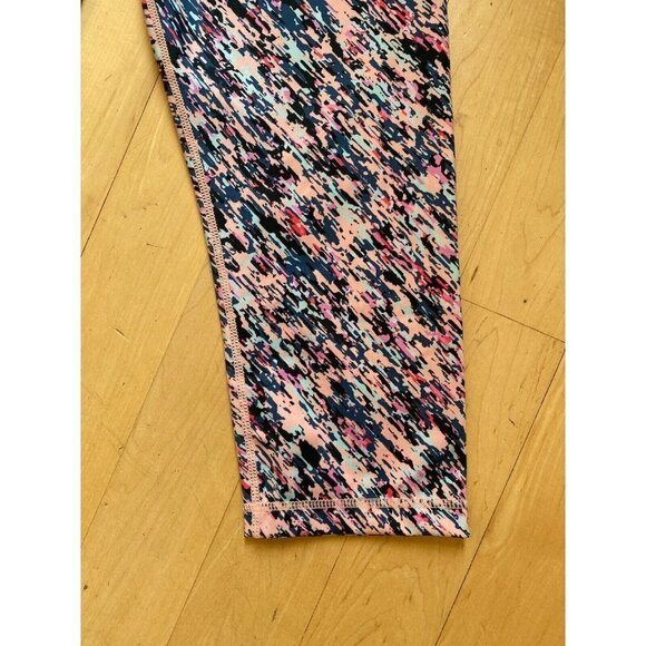ZELLA BNWOT Hi Waist "Studio Lite" Crop Leggings Pink Print - Picture 3 of 5